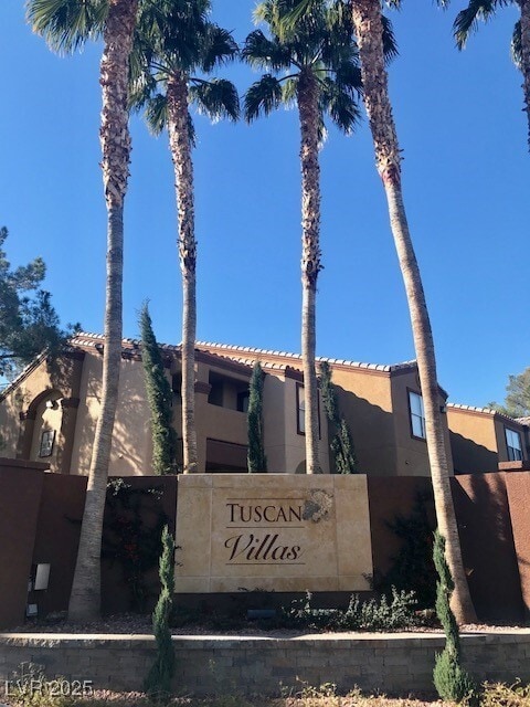 property at 5055 W Hacienda Ave