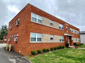 1674-1678 Alexandria Dr in Lexington, KY - Foto de edificio - Building Photo