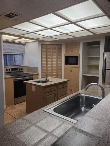 305 Centennial Blvd in Richardson, TX - Foto de edificio - Building Photo