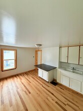 422 N 12th St in Coshocton, OH - Foto de edificio - Building Photo