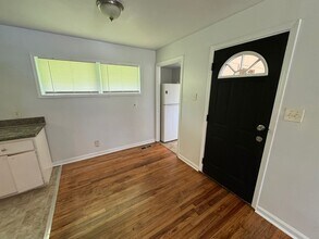 2408 Groveland Cir S in Macon, GA - Building Photo - Building Photo