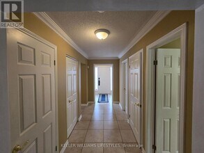 65 Fiddlers Green Rd in London, ON - Building Photo - Building Photo