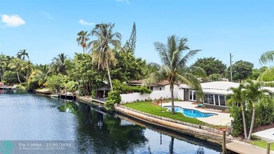 121 Almar Dr in Wilton Manors, FL - Foto de edificio - Building Photo