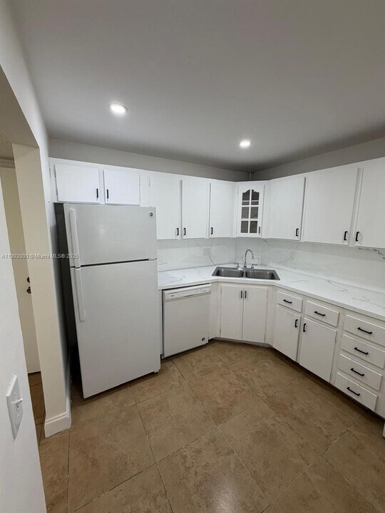 10701 Royal Palm Blvd in Coral Springs, FL - Building Photo