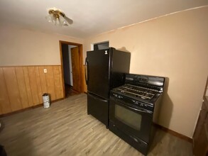 136 Willowlawn Pky, Unit Upper in Cheektowaga, NY - Building Photo - Building Photo