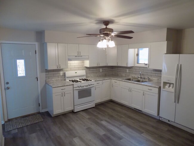 534 E 17th St, Unit 1