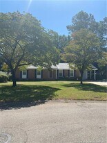 1013 Arberdale Dr in Fayetteville, NC - Building Photo