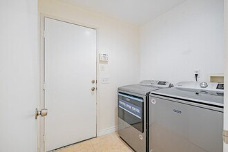 1514 Regents St in Lancaster, CA - Building Photo - Building Photo