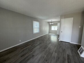 308 Lanark Rd in St. Louis, MO - Building Photo - Building Photo