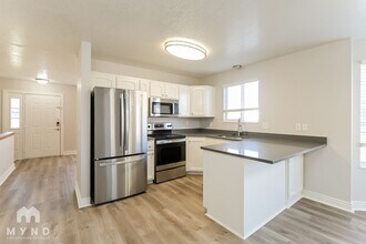 2373 1850 N St in Clinton, UT - Building Photo - Building Photo