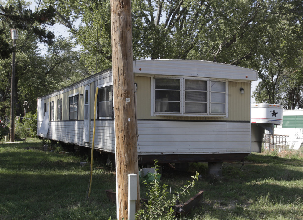 308 W Reichmuth Rd in Valley, NE - Foto de edificio