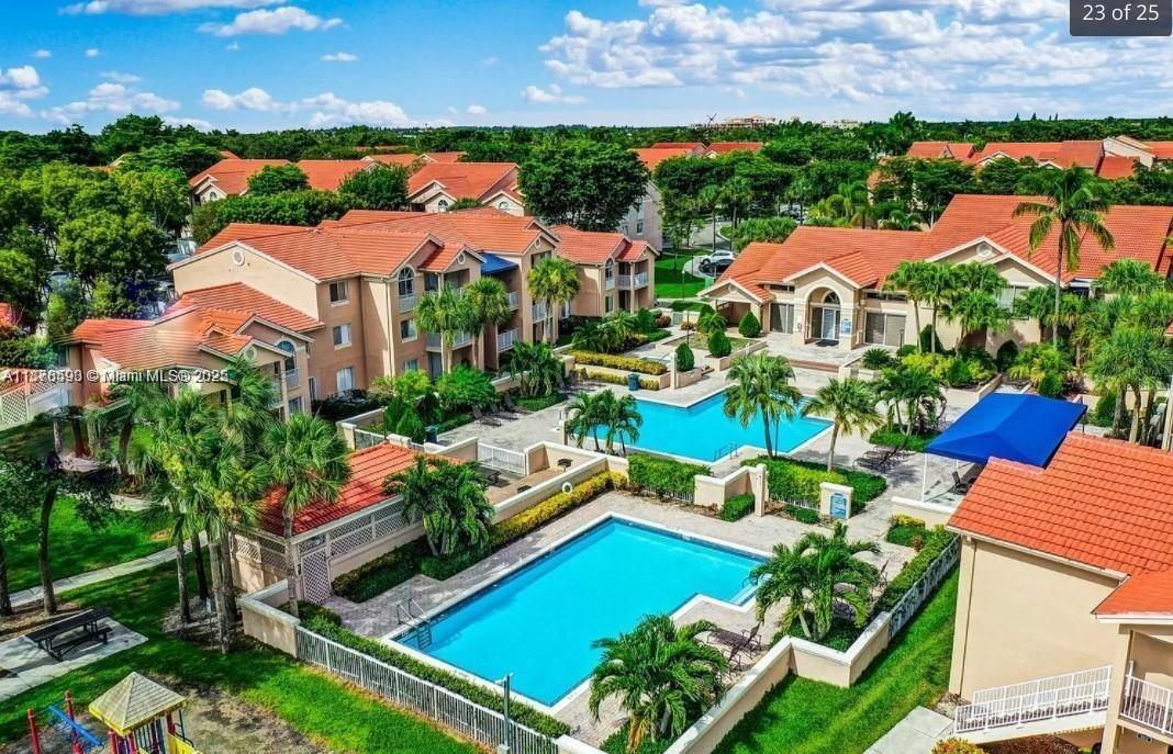 10610 SW 158th Ct in Miami, FL - Building Photo