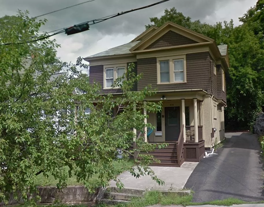 806 E Seneca St, Unit 1 in Ithaca, NY - Foto de edificio