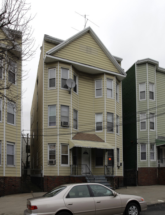 164 Highland Ave in Jersey City, NJ - Building Photo