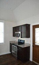 3321 Brownlow Ave in Minneapolis, MN - Building Photo - Building Photo