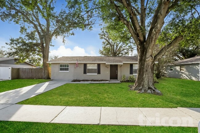 property at 804 Briarcliff Dr