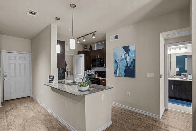 2600 1/2 Ella Blvd in Houston, TX - Building Photo - Building Photo