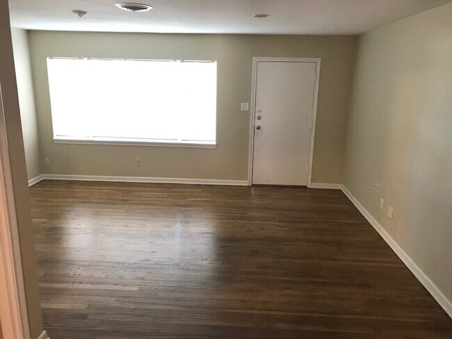 2725 Forest Park Blvd in Fort Worth, TX - Building Photo - Building Photo