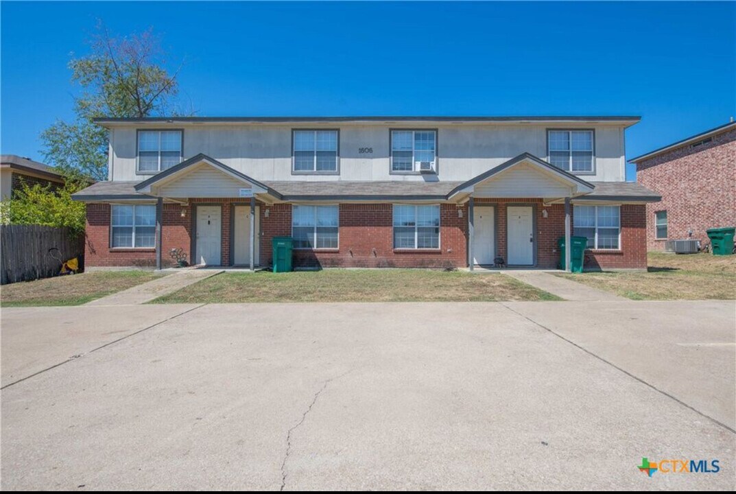 1606 Aztec Trce in Harker Heights, TX - Foto de edificio