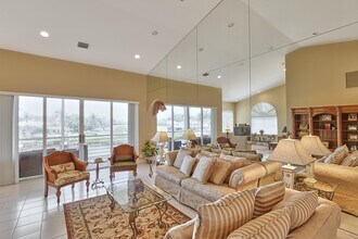 392 Spyglass Way in Jupiter, FL - Building Photo - Building Photo