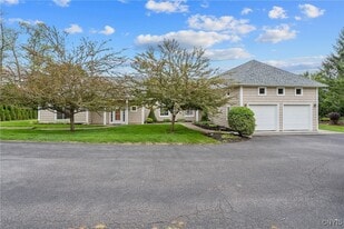 1131 Marlyn Park Dr in Cazenovia, NY - Building Photo