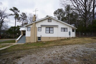 941 McDonald Chapel Rd in Birmingham, AL - Building Photo - Building Photo