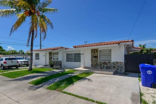 property at 3262 SW 28th St