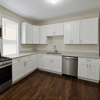 1726 N Arlington Pl, Unit LowerUnit in Milwaukee, WI - Building Photo