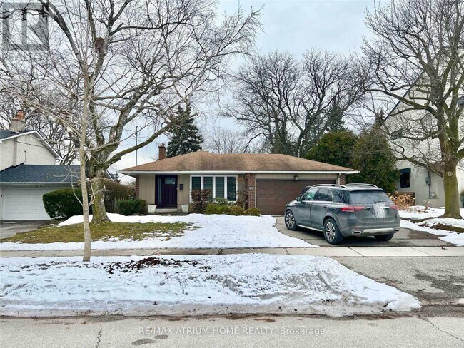 property at 25 Dunlace Dr