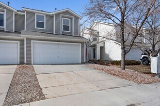 1834 Dove Creek Cir in Loveland, CO - Building Photo - Building Photo