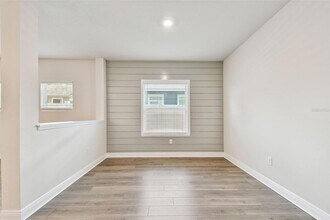1012 Milwaukee Ave, Unit 4 in Dunedin, FL - Building Photo - Building Photo