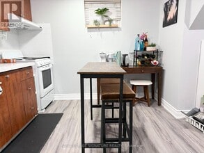 111 Ellington Dr in Toronto, ON - Building Photo - Building Photo