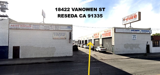 18422 Vanowen St in Los Angeles, CA - Building Photo - Building Photo