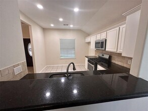 5404 Balmorhea Dr in Pearland, TX - Building Photo - Building Photo
