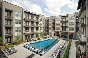 The Baldwin at St. Paul Square in San Antonio, TX - Building Photo
