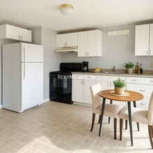 7 Gilchrest St in Thomaston, ME - Building Photo - Building Photo