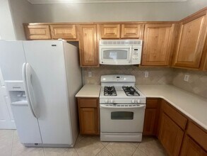 7072 N Caribou Ridge St in Las Vegas, NV - Building Photo - Building Photo