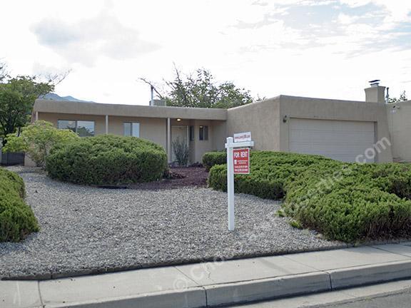 2428 Figueroa Dr NE in Albuquerque, NM - Building Photo