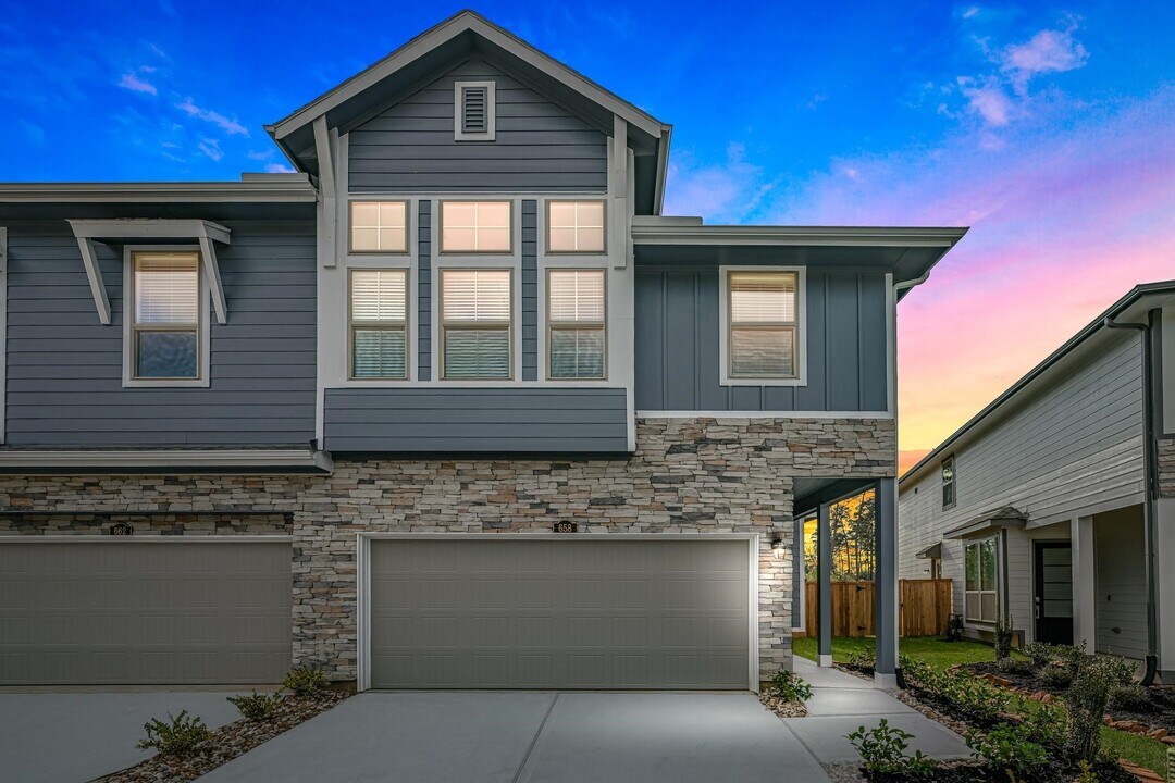 658 Aspen Falls Ct in Conroe, TX - Building Photo