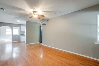 3808 Bryce Ave in Fort Worth, TX - Building Photo - Building Photo