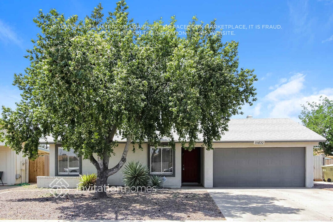 15830 N 59th Dr in Glendale, AZ - Foto de edificio