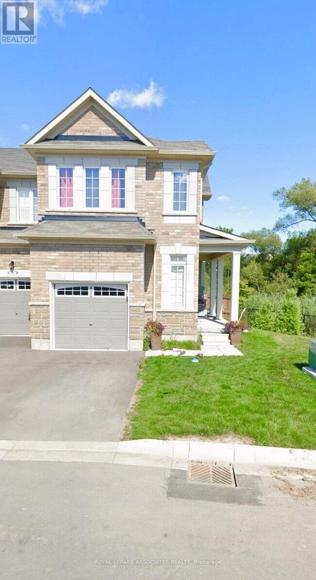 33 Keenlyside Ln. in Ajax, ON - Building Photo - Building Photo