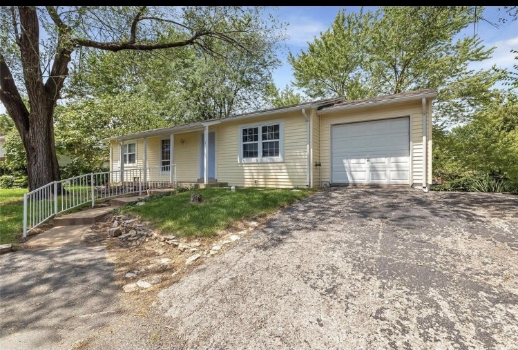 3 Plum Tree Dr in St. Peters, MO - Building Photo