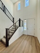 520 La Vis Acrs Ln in Las Vegas, NV - Building Photo - Building Photo