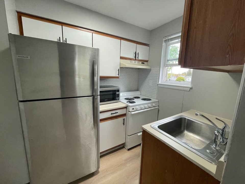 227 S White Horse Pike in Audubon, NJ - Building Photo