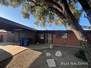 1002 S Seco Pl in Tucson, AZ - Building Photo - Building Photo