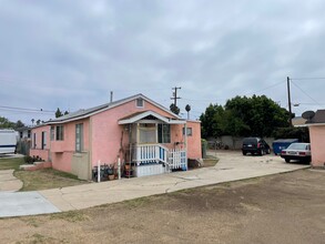 479-485 Moss St in Chula Vista, CA - Building Photo - Building Photo