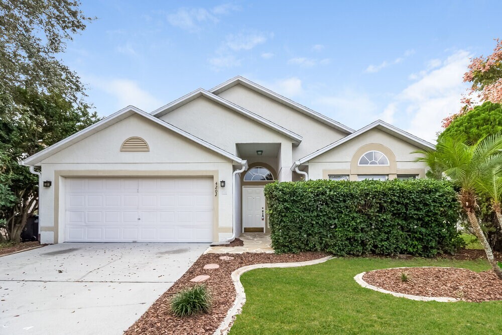 4202 Mendenwood Ln in Orlando, FL - Building Photo