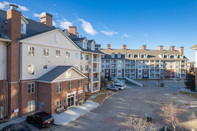 Country Estates on the Cove in Calgary, AB - Building Photo - Building Photo