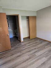 720 8th Ave in Brookings, SD - Foto de edificio - Building Photo